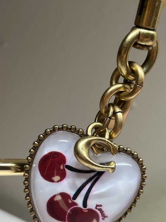 coach vintage cherry heart charm - Picture 5 of 6